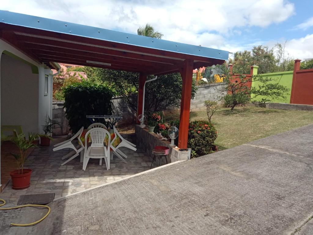 La Casa Binecha Avec Jacuzzi Villa Baillif Bagian luar foto