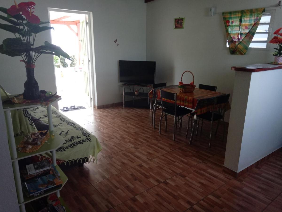 La Casa Binecha Avec Jacuzzi Villa Baillif Bagian luar foto