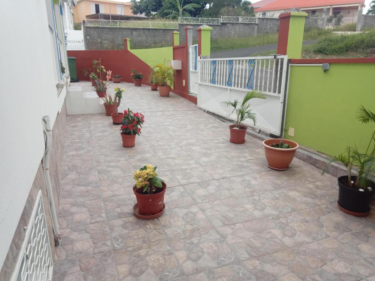 La Casa Binecha Avec Jacuzzi Villa Baillif Bagian luar foto