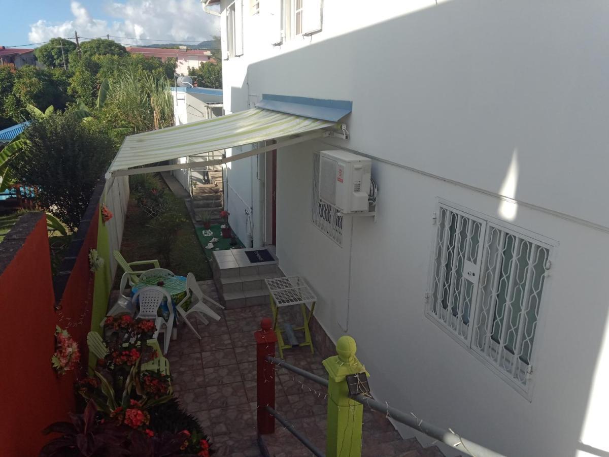 La Casa Binecha Avec Jacuzzi Villa Baillif Bagian luar foto