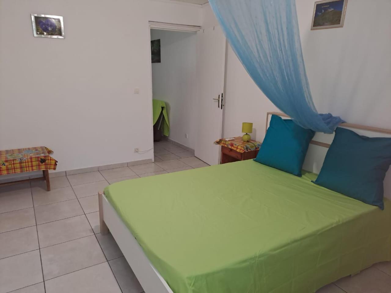 La Casa Binecha Avec Jacuzzi Villa Baillif Bagian luar foto