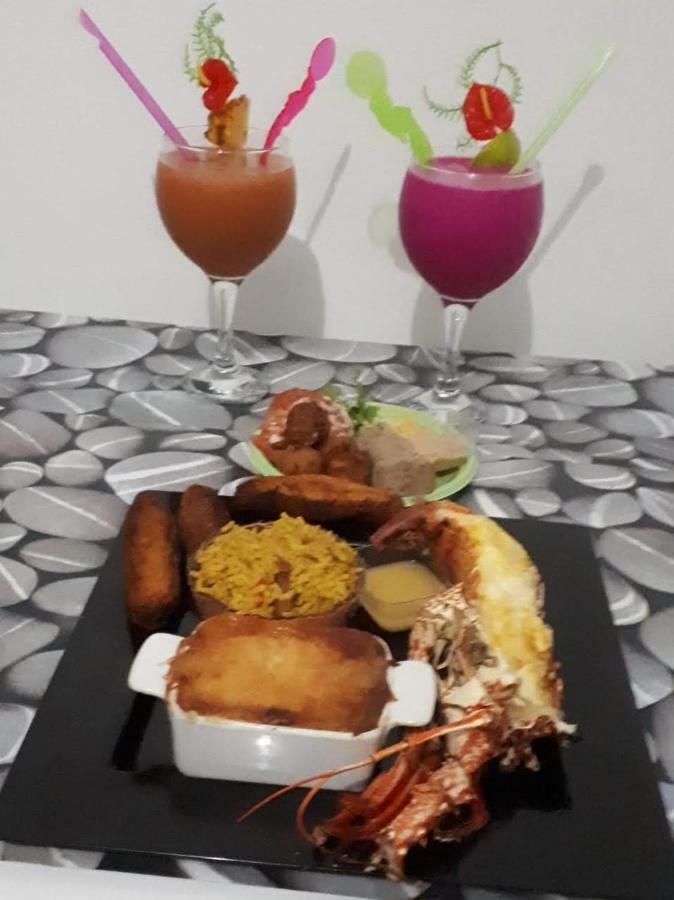 La Casa Binecha Avec Jacuzzi Villa Baillif Bagian luar foto
