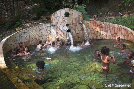 La Casa Binecha Avec Jacuzzi Villa Baillif Bagian luar foto